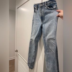 Abercrombie & Fitch The 90’s Straight Ultra High Rise Jeans